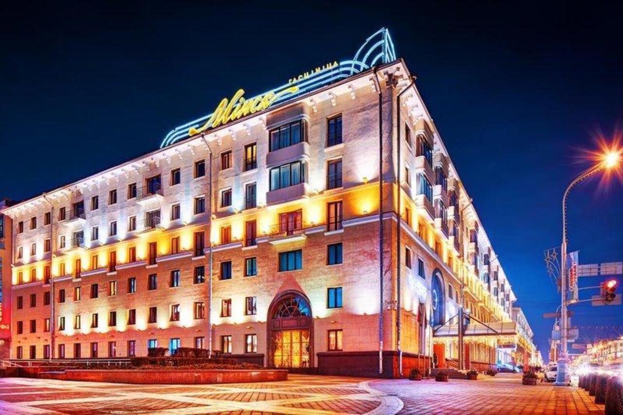 Minsk Hotel Buitenkant foto